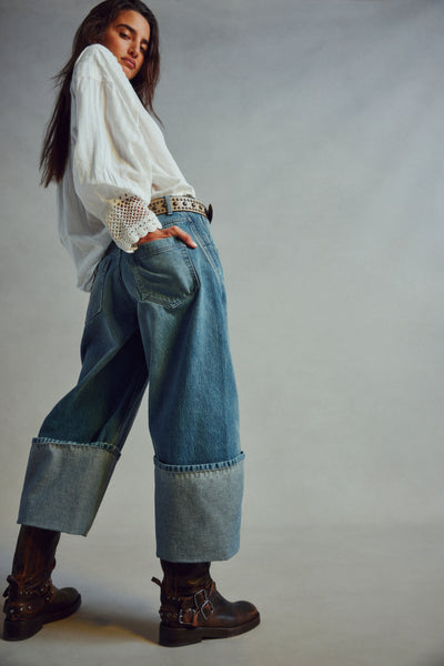 We The Free Olsen Cuffed Barrel Jeans~~SIZE 29 LEFT